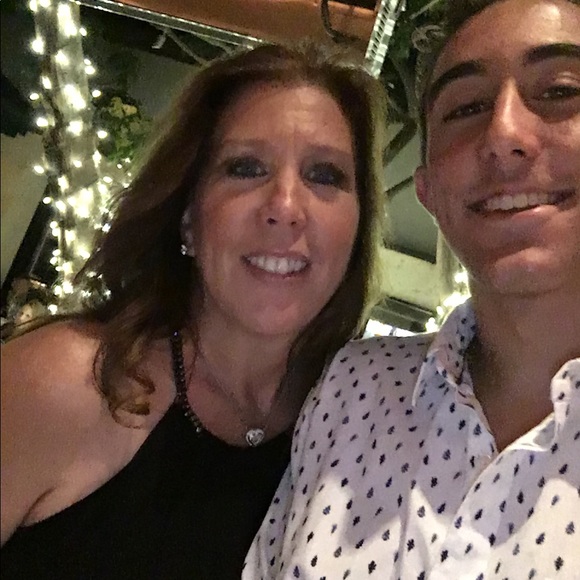 Meet your Posher, Cathie - Picture 7 of 8